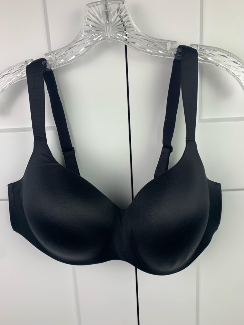 Soma Enhancing Shape Wireless Bra 40B Lightly Padded Adjustable Straps Black